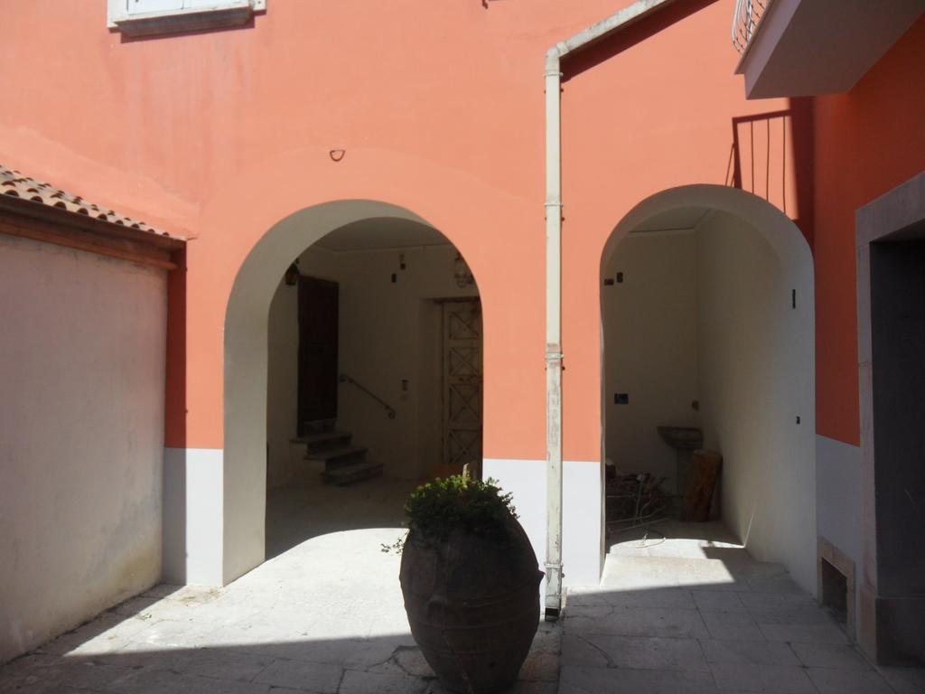 Palazzo Gentilizio De Maffutiis Hotel Auletta ภายนอก รูปภาพ